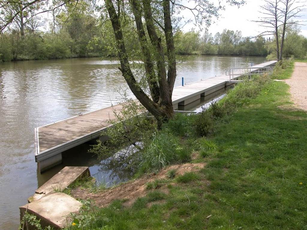 Halte Fluviale de Lumes