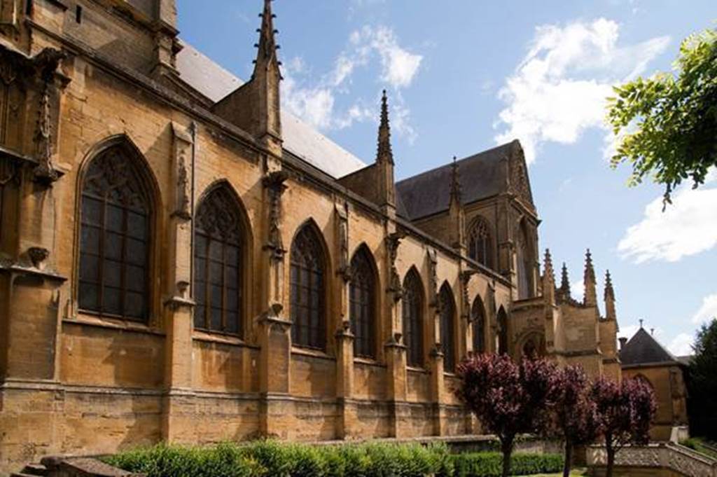 Visite guidée de la Basilique de Mézières, ses vitraux et son trésor d'art sacré, Charleville-Mézières - photo 10