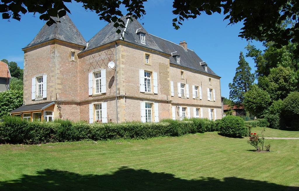 Château de Châtel, chambre d'hôtes à Chatel-Chéhéry