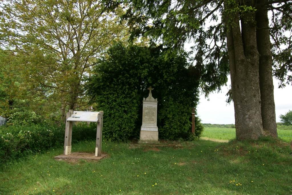 La Croix Margueritte et tombe de Camille Varaigne, Floing