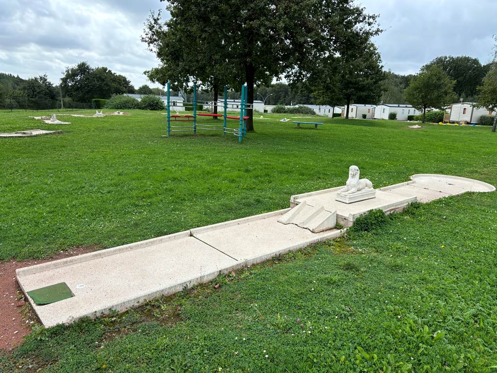 Parcours de Mini-golf de Signy le Petit