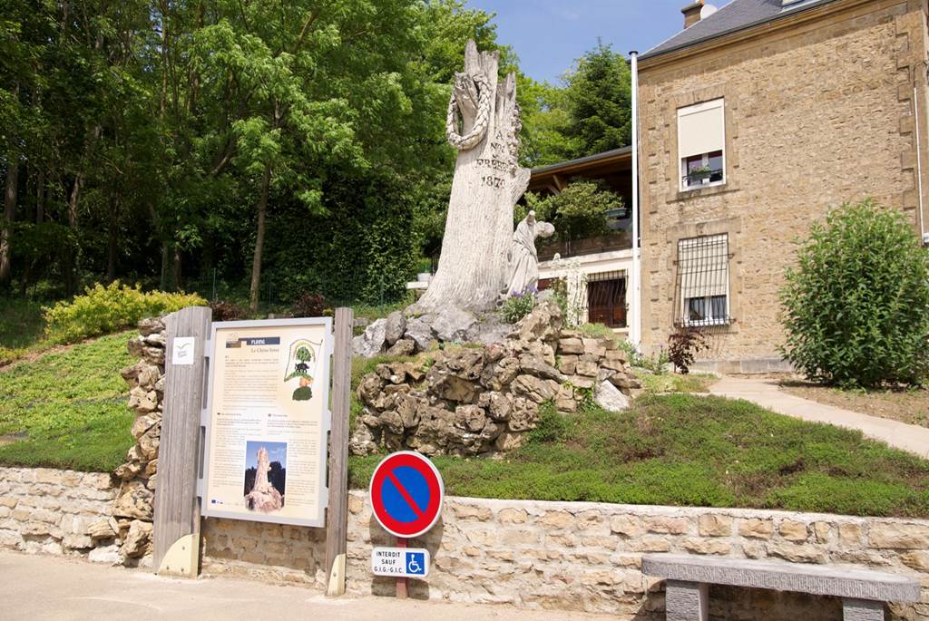 Le Chêne Brisé, Floing - photo 4