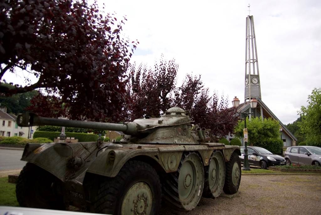 Engin Blindé de Reconnaissance - Place de Daigny, Daigny