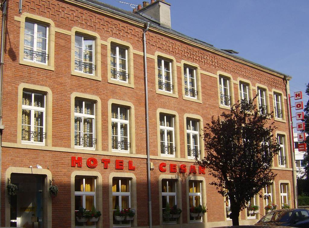 Hôtel "Le César"  France Grand Est Ardennes Charleville-Mézières 08000