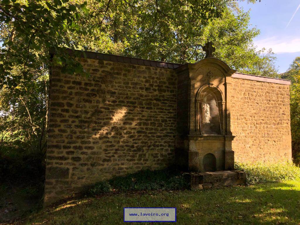 Ancien lavoir fontaine, Saint-Aignan - photo 2