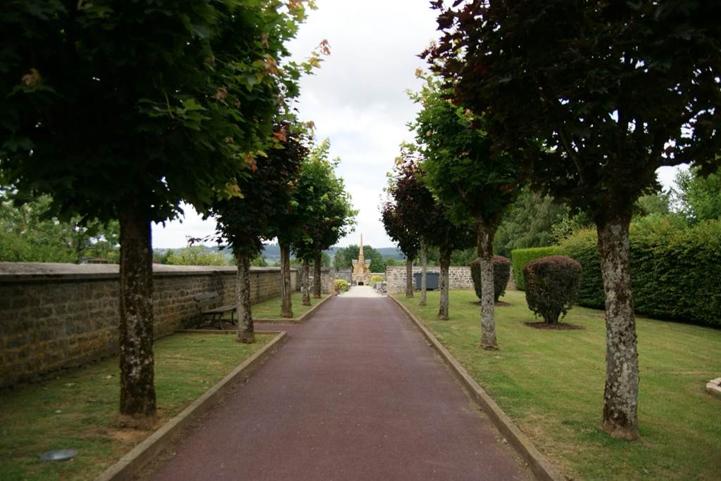 Nécropole et Ossuaire de Bazeilles, Bazeilles