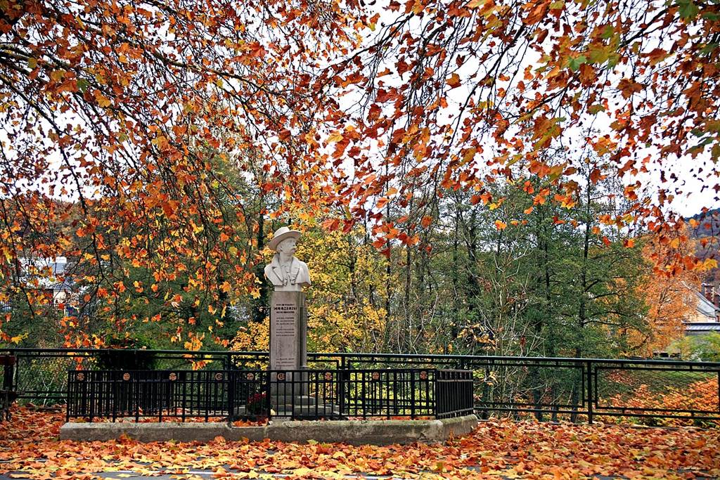 Buste Jean-Baptiste Clément, Nouzonville