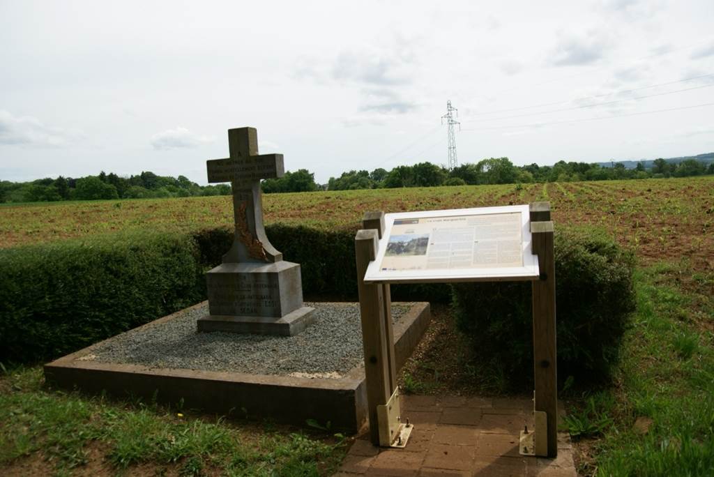 La Croix Margueritte et tombe de Camille Varaigne, Floing - photo 3