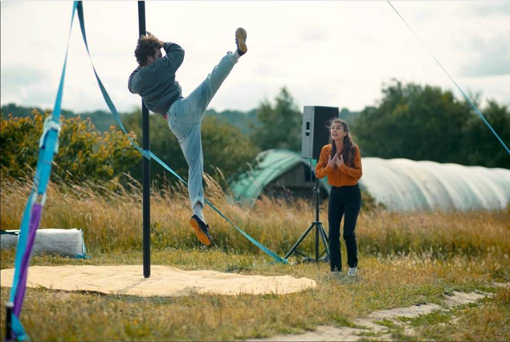 Neuf mouvements pour une cavale