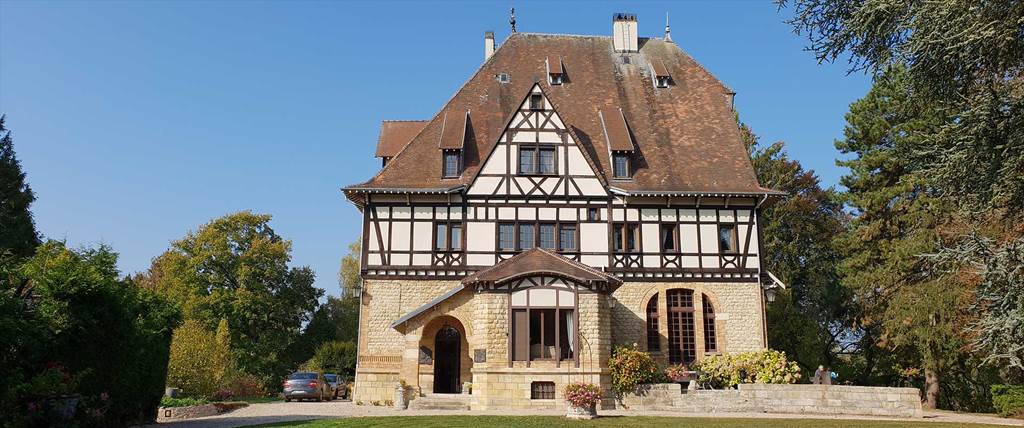 Chambre d'hôtes - Le Manoir de la Gravière  France Grand Est Ardennes Mouzon 08210