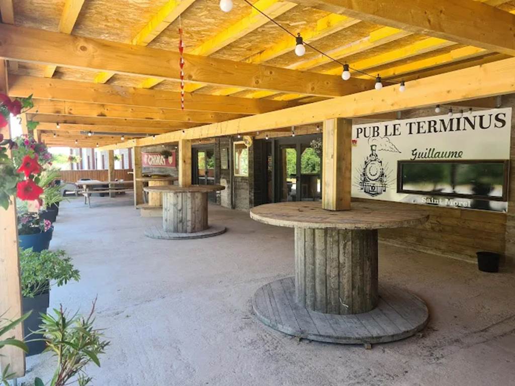 Le Terminus, Saint-Morel