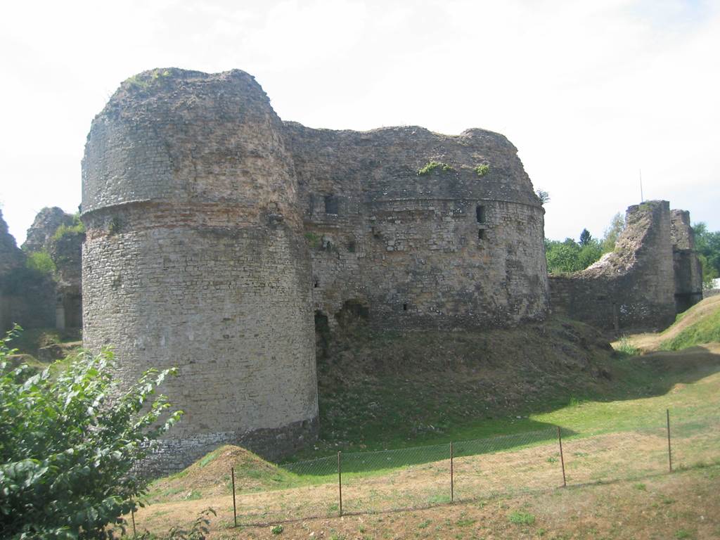 Château de Montcornet en Ardenne, Montcornet - photo 2