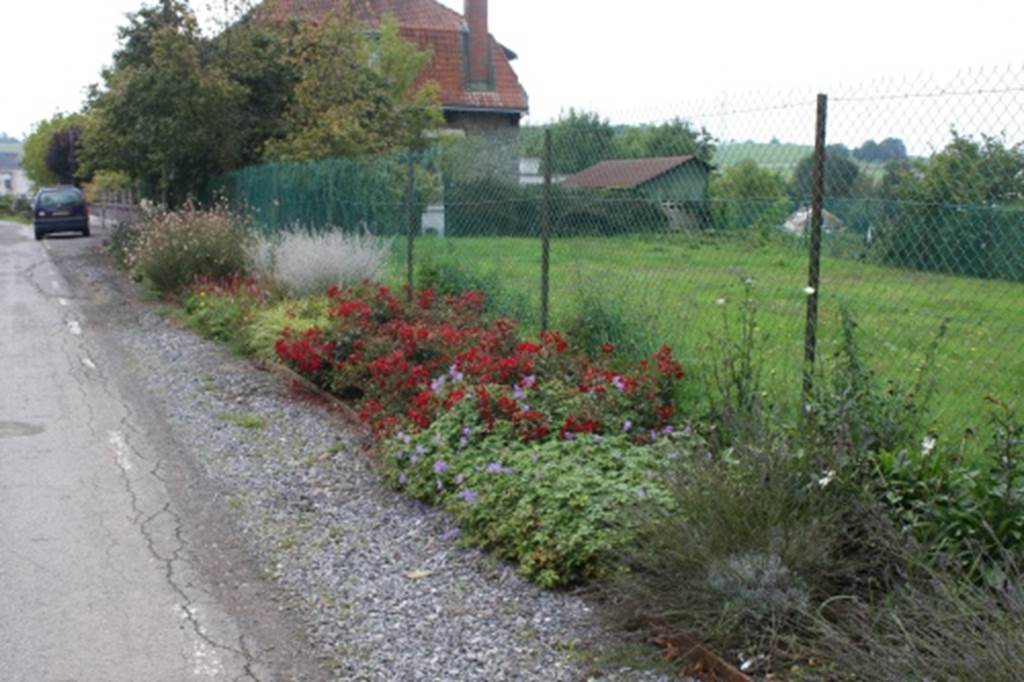 ROUVROY SUR AUDRY, Village Fleuri "2 Fleurs", Rouvroy-sur-Audry - photo 2