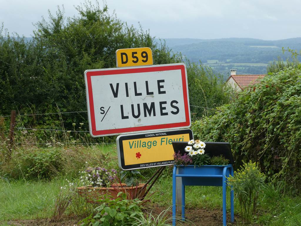 Ville sur Lumes "1 Fleur"
