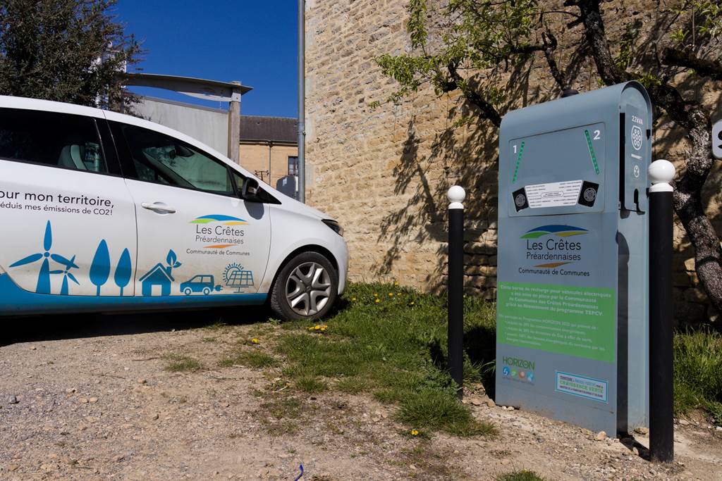 Recharger sa voiture à Launois-sur-Vence