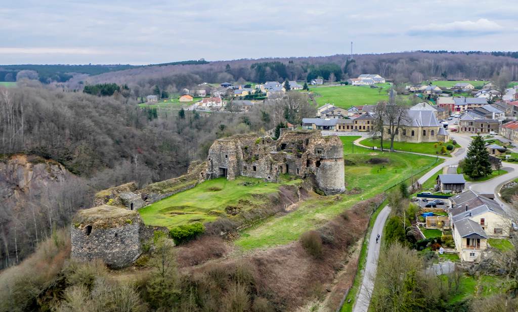 MONTCORNET, Village Fleuri "2 Fleurs", Montcornet