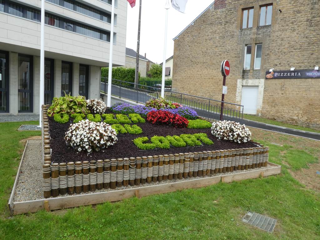 VIVIER AU COURT, Ville Fleurie "3 Fleurs", Vivier-au-Court - photo 2