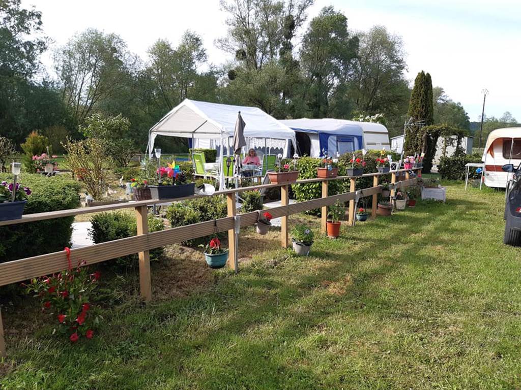Camping municipal de Grandpré, Grandpré - photo 4