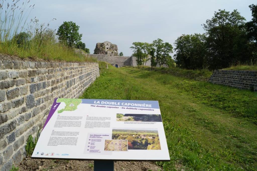 Fort Condé : Le sentier des défenses avancées, Givet - photo 3