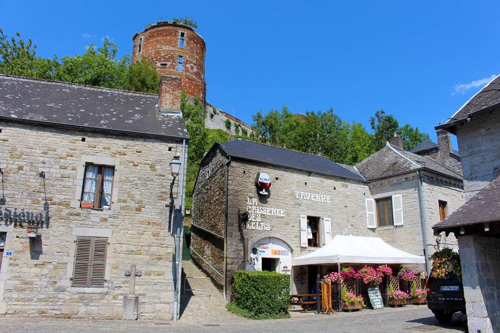 Restaurant La Causerie des Lilas  France Grand Est Ardennes Hierges 08320