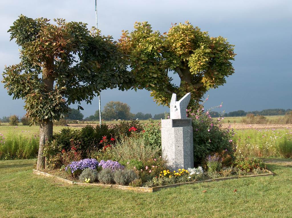 Roland Garros, pionnier et héros de l'aviation, Vouziers