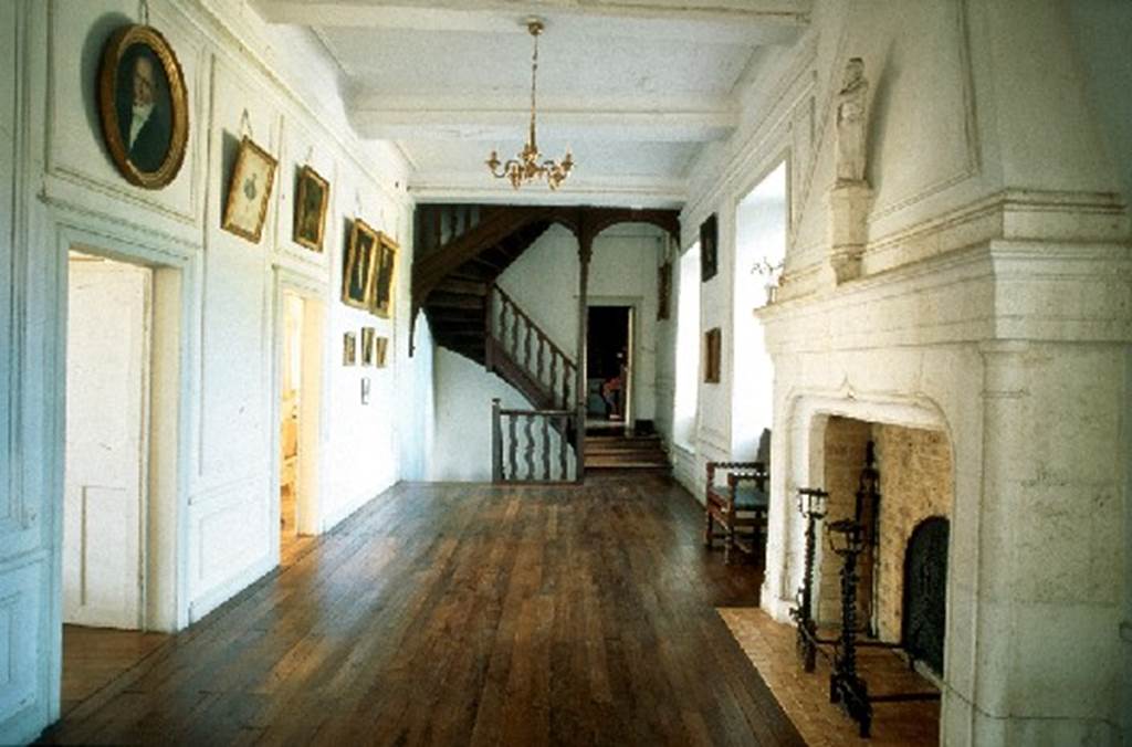 LA COUR DES PRES