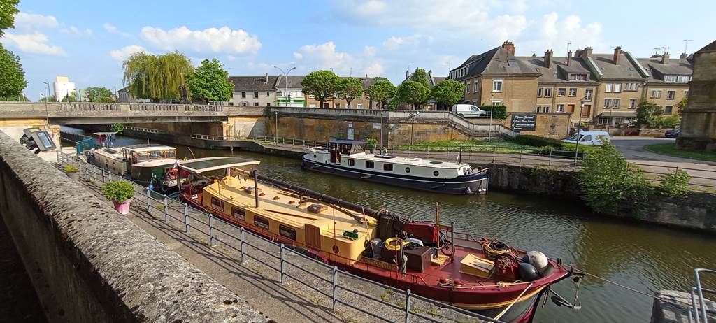 Halte fluviale du Chesne