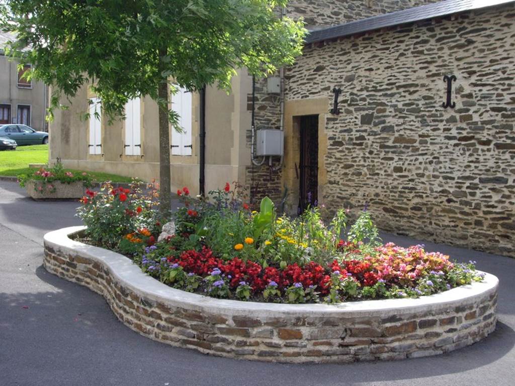 NEUFMANIL, Village Fleuri "2 Fleurs", Neufmanil - photo 2