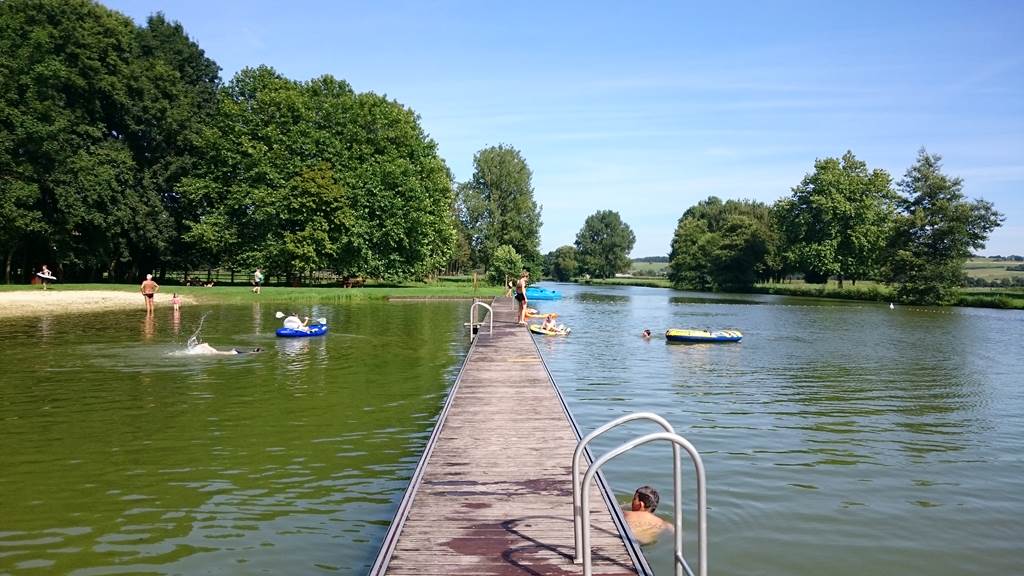 Plan d'eau : l'étang de La Samaritaine  France Hauts-de-France Aisne Buzancy 02200