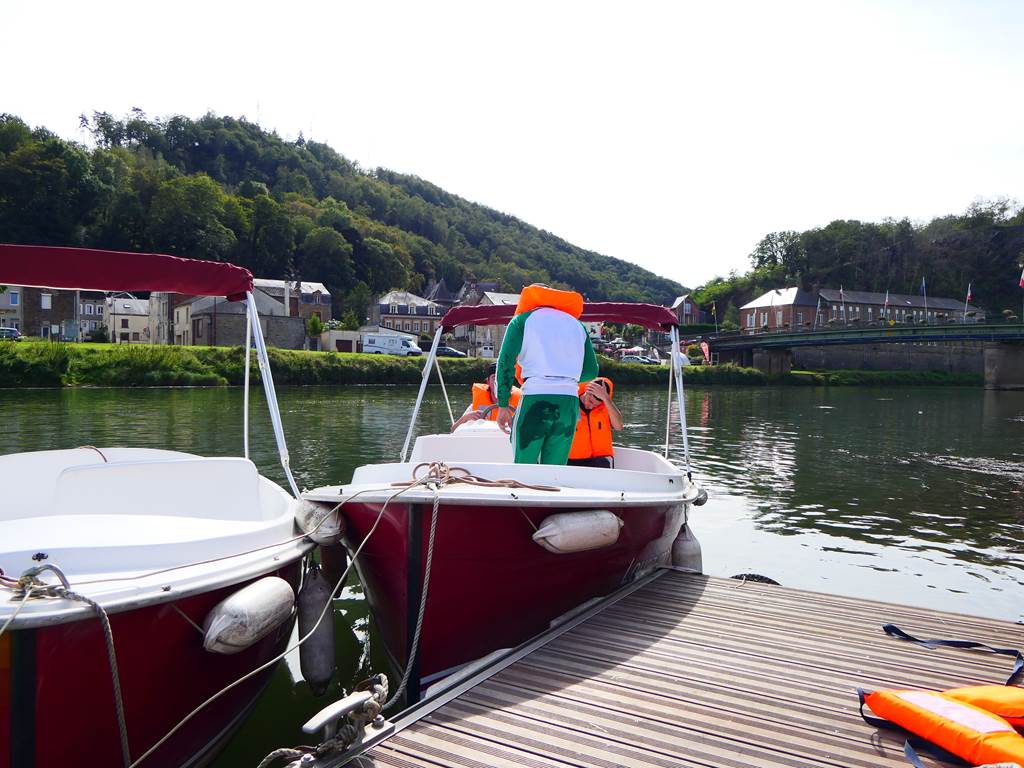 Bateaux électriques à Bogny-sur-Meuse