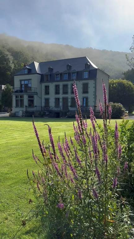 Domaine château du Risdoux : le château (16 à 20 personnes)
