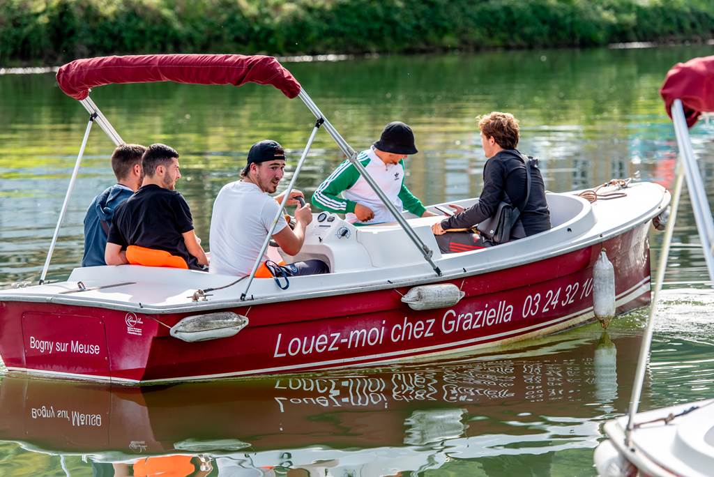 Bateaux électriques à Bogny-sur-Meuse - photo 3