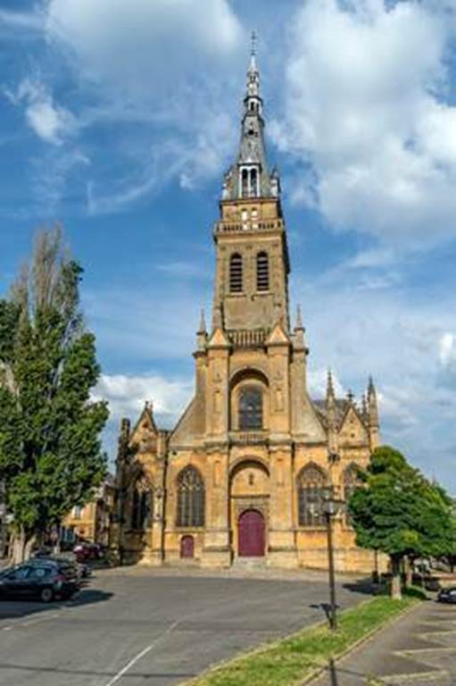 Visite guidée de la Basilique de Mézières, ses vitraux et son trésor d'art sacré, Charleville-Mézières