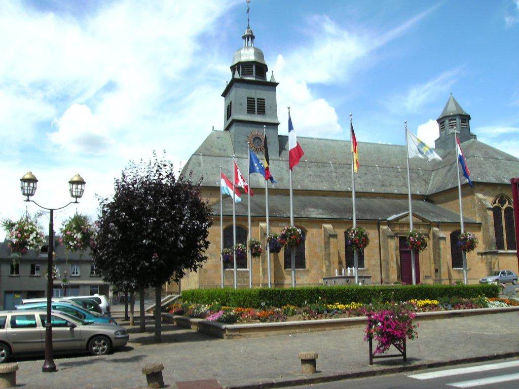 CARIGNAN, Ville Fleurie "3 Fleurs", Carignan - photo 2