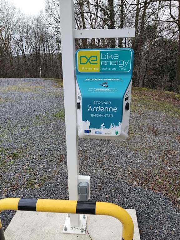 Borne recharge vélos électriques