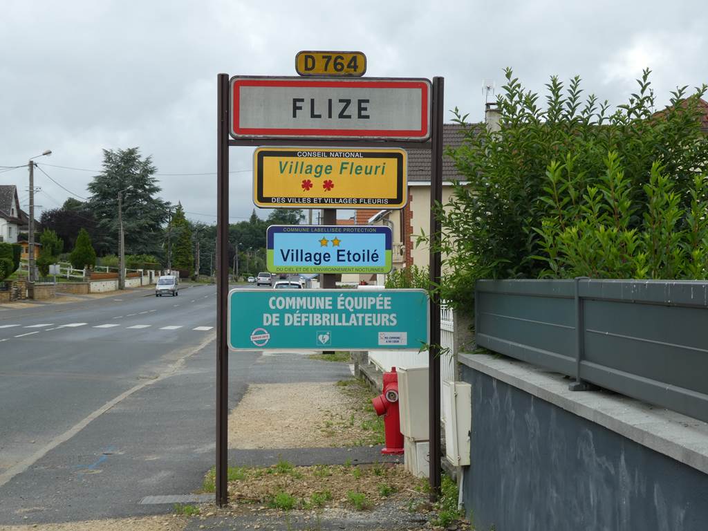 FLIZE, Village Fleuri "2 Fleurs"