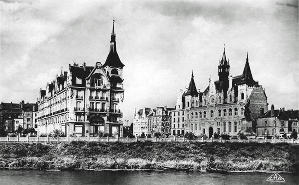 Visite guidée de Mézières et de la Tour du Roy