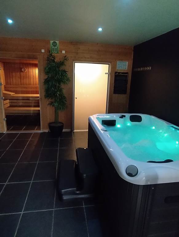 Le Carré Zen, Le Thour