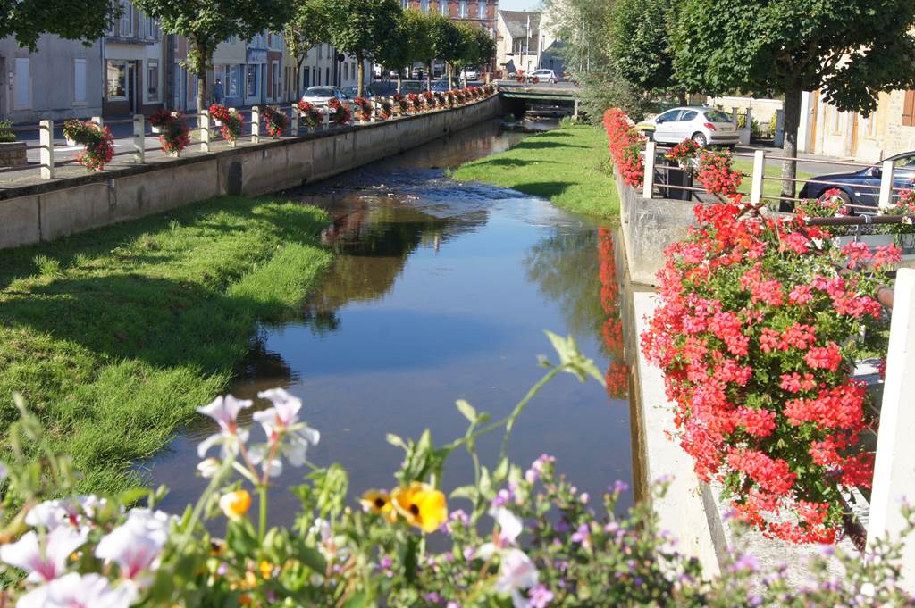 VRIGNE AUX BOIS, Ville Fleurie "3 Fleurs", Vrigne aux Bois - photo 3