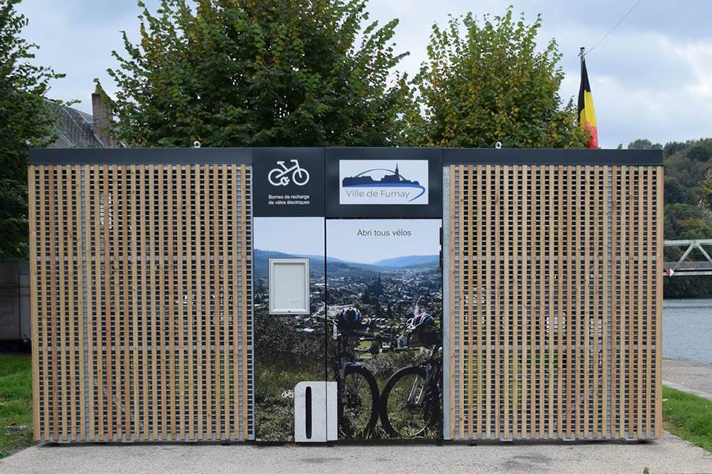 Borne recharge vélos électriques