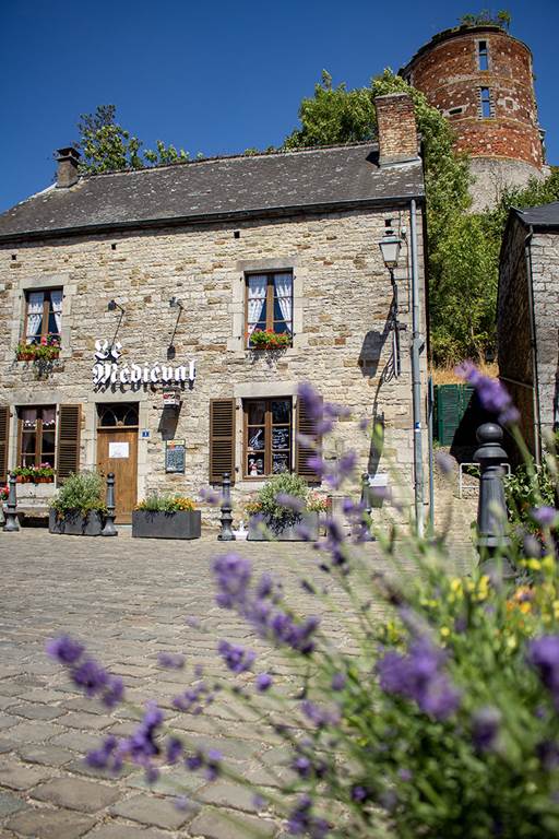 HIERGES, Village Fleuri " 3 Fleurs ", Hierges - photo 4