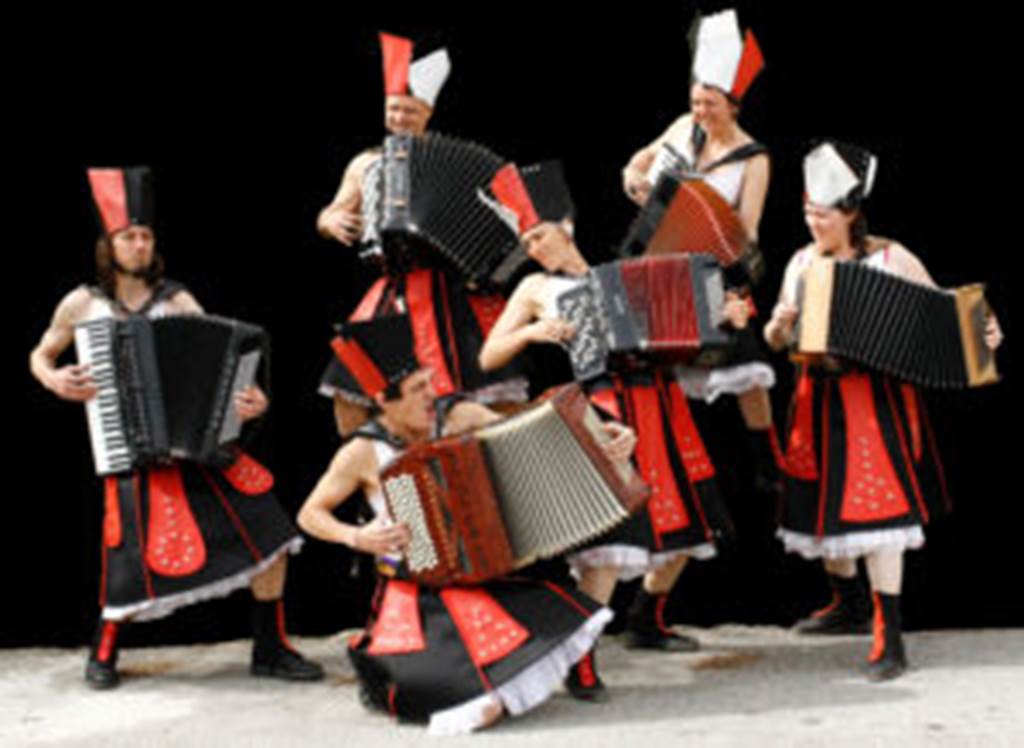 Festival des Voix, des Lieux... des Mondes - concert "Goran Brégovic" et "ça va valser"