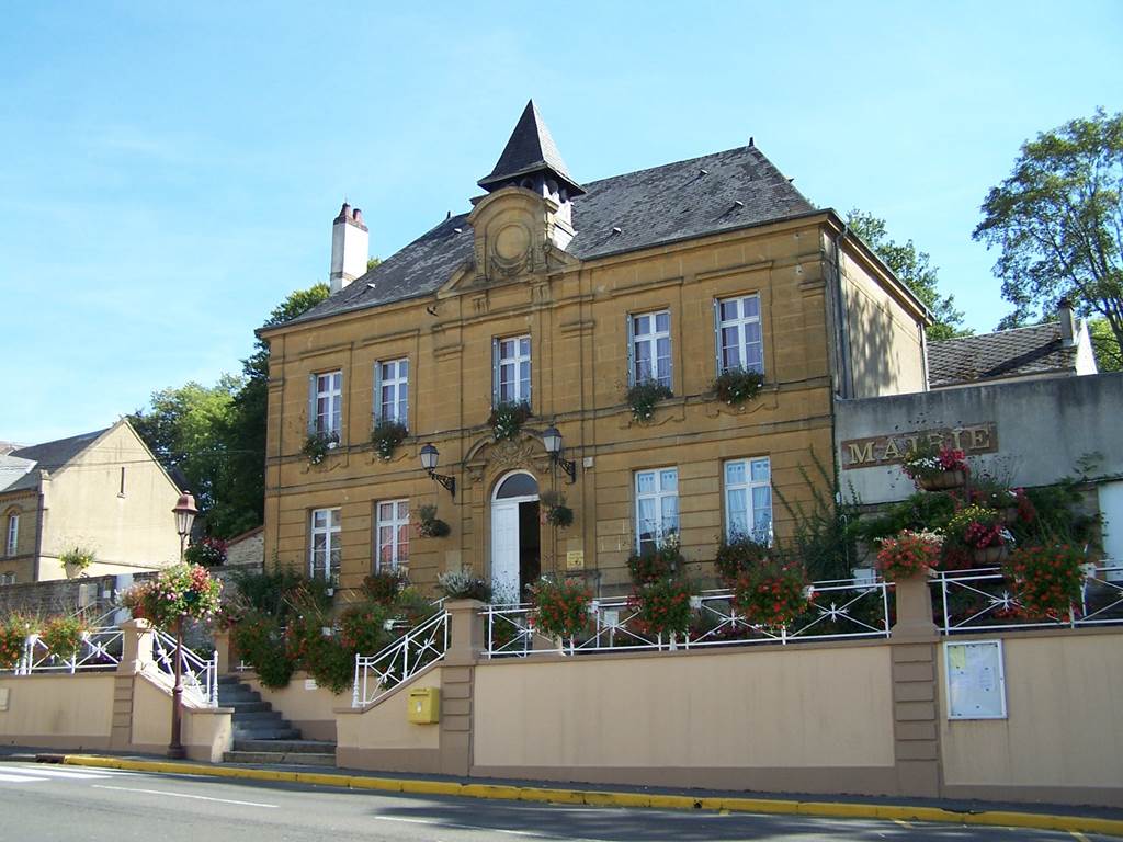 VRIGNE AUX BOIS, Ville Fleurie "3 Fleurs"