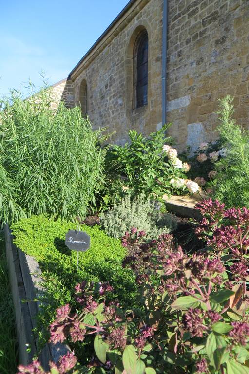 VAUX VILLAINE, Village Fleuri "4 Fleurs", Vaux-Villaine - photo 5