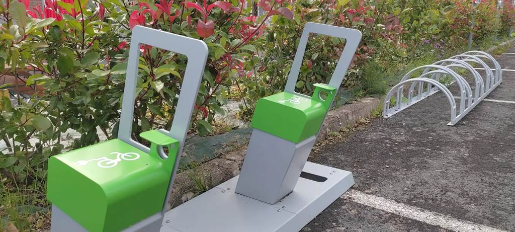 Borne recharge vélos électriques