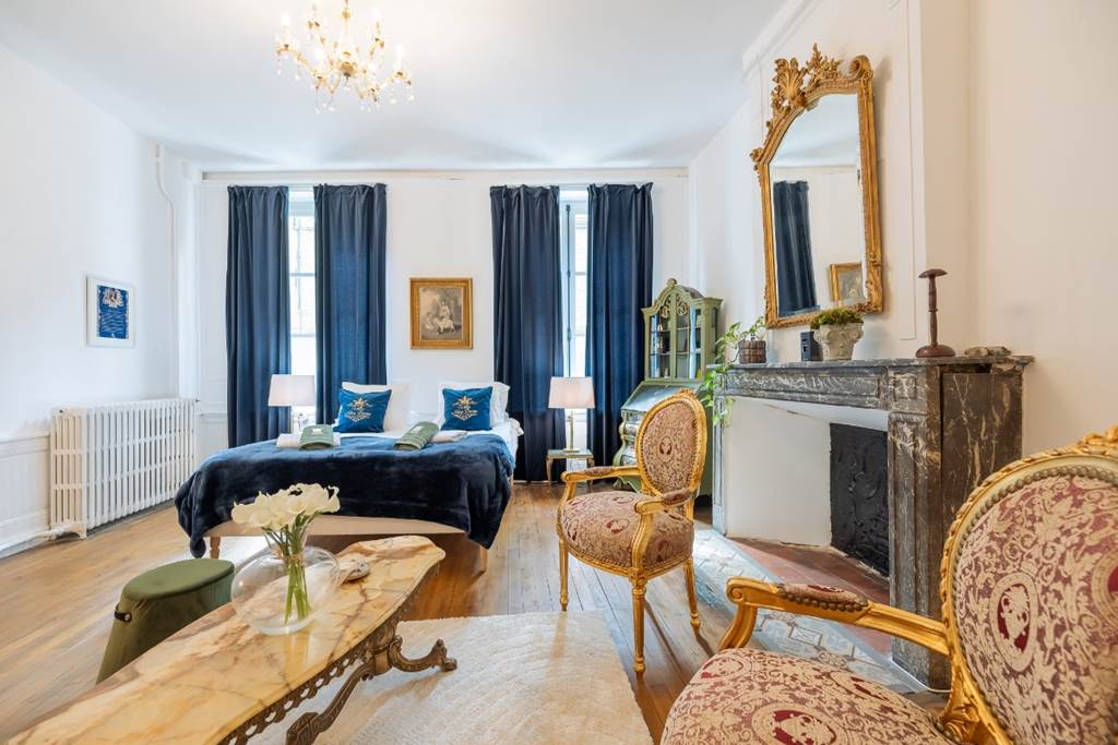 La Suite Notre Dame - Chambre Eléonore Catherine de Bergh — photo 3