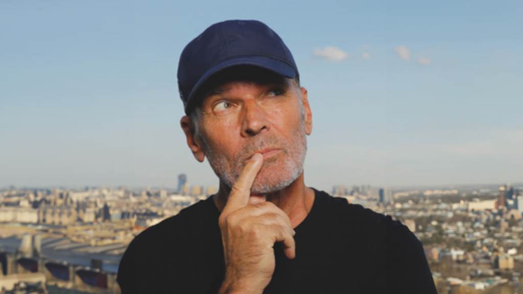 One Man Show : Laurent Baffie se pose des questions