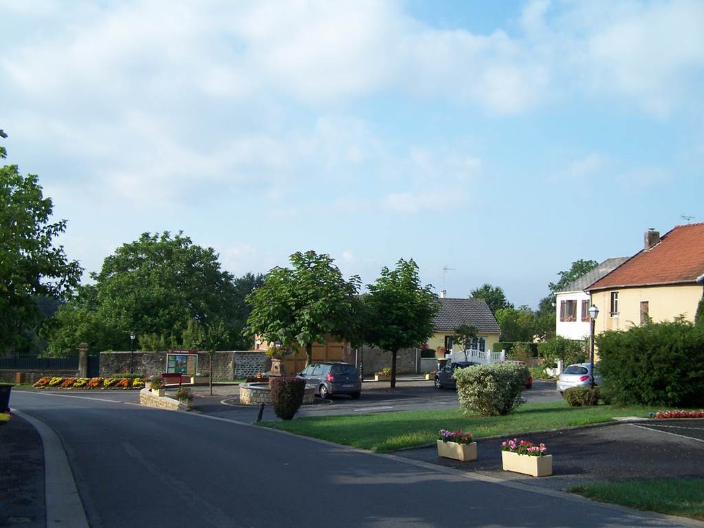 BOSSEVAL ET BRIANCOURT, Village Fleuri "1 Fleur", Vrigne aux Bois