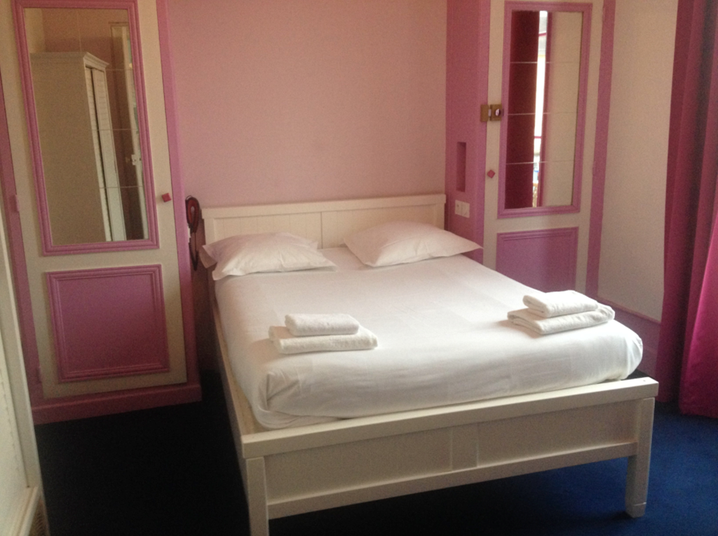 Hôtel "Couleurs Sud", Charleville-Mézières - photo 6