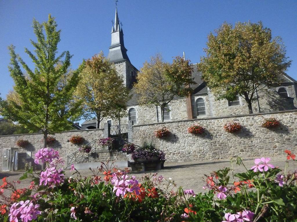 HARGNIES, Village Fleuri "3 Fleurs", Hargnies - photo 2